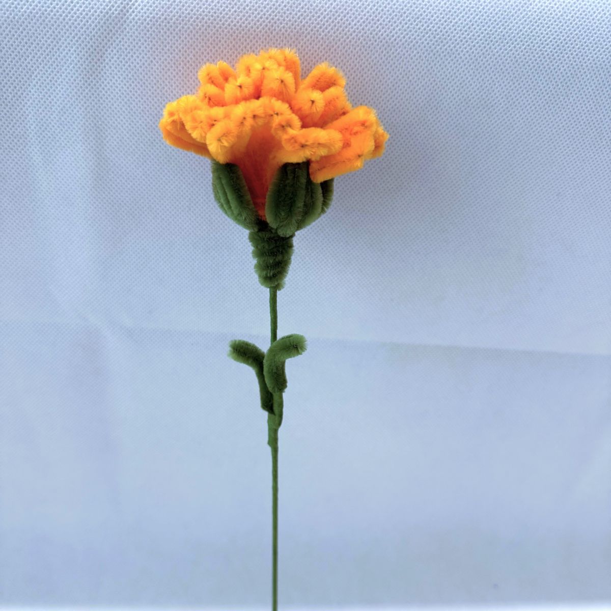 Carnation Twist Flower A206