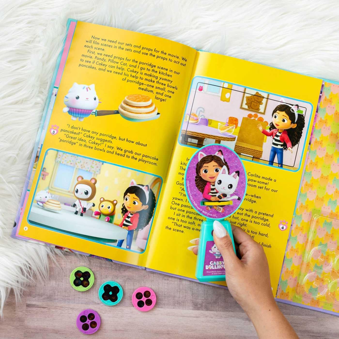 DreamWorks: Gabby's Dollhouse Movie Theater Storybook (Hardcover)