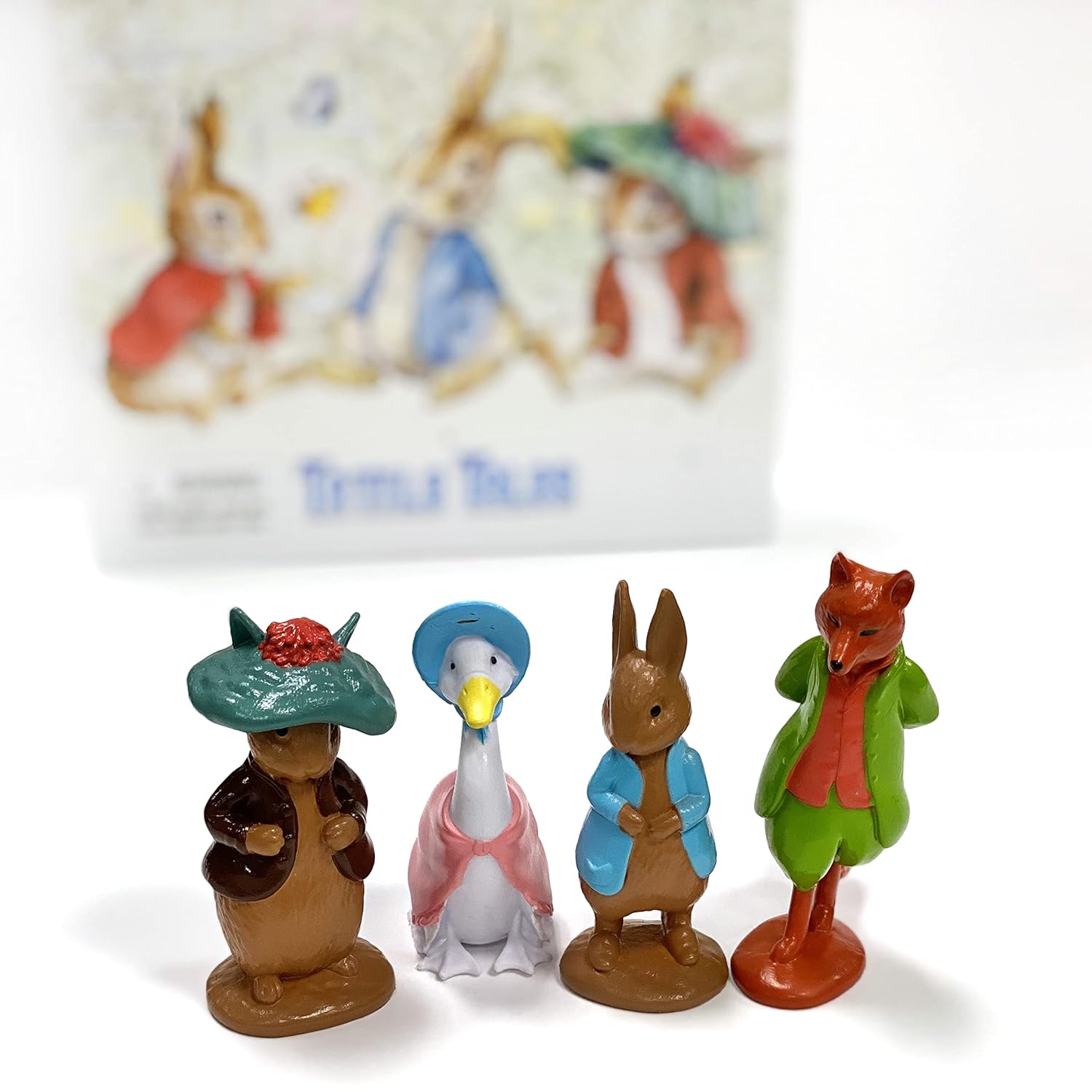 The World of Beatrix Potter / Peter Rabbit Tattle Tales (Board Book)