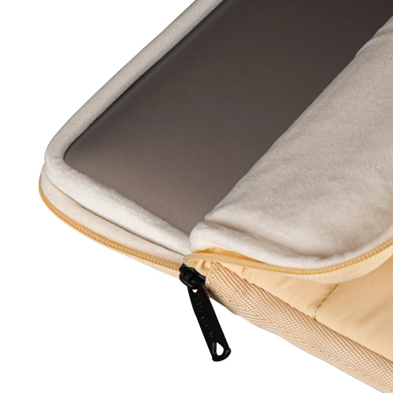 Targus TBS97613GL Puffer 13-14 inch Sleeve (Beige)