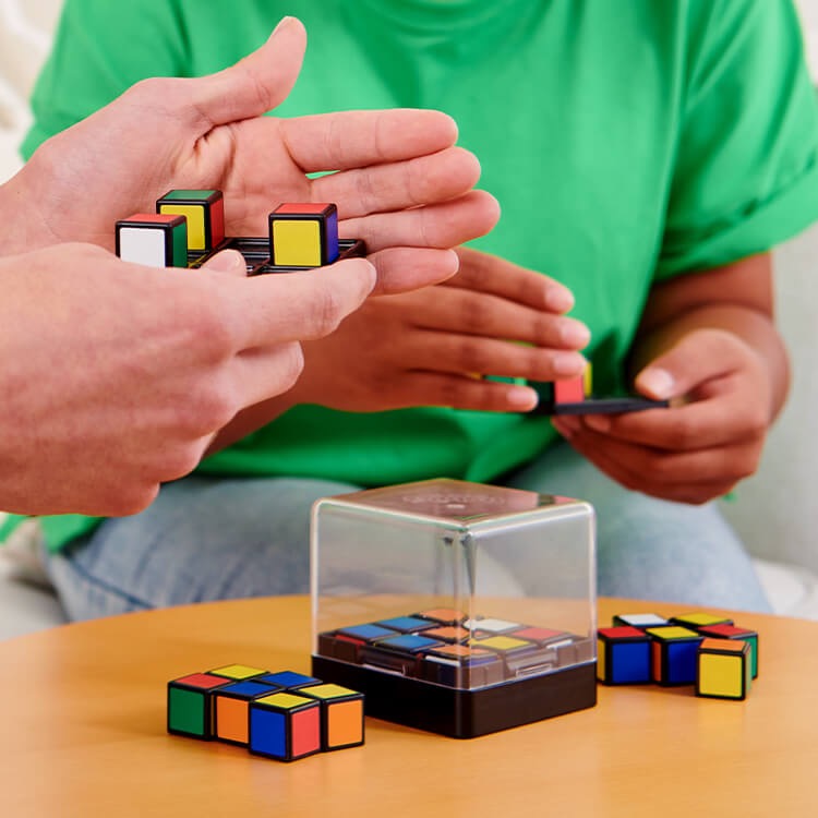 RUBIK’S ROLL