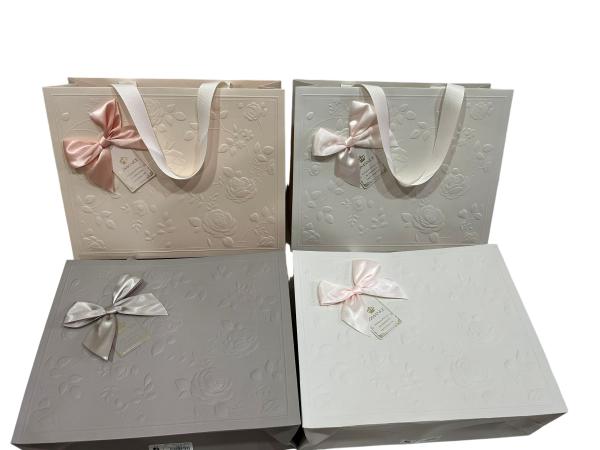 Gift Bag Emboss 32*25.5*11 