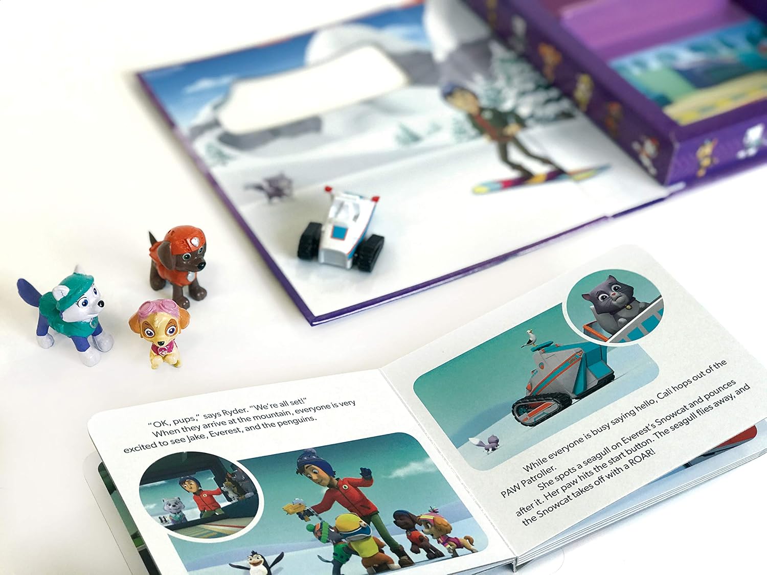 Nickelodeon Paw Patrol - Pups Save a Stowaway Tattle Tales – Hardcover