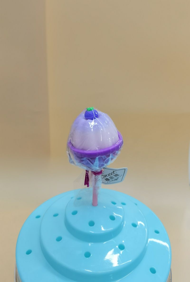 ERASER CAKE-SHAPED