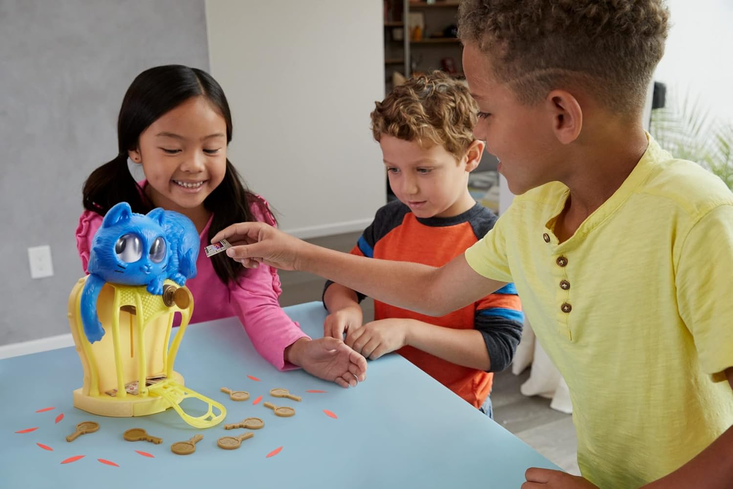MATTEL FLYIN FEATHERS BOARD GAME