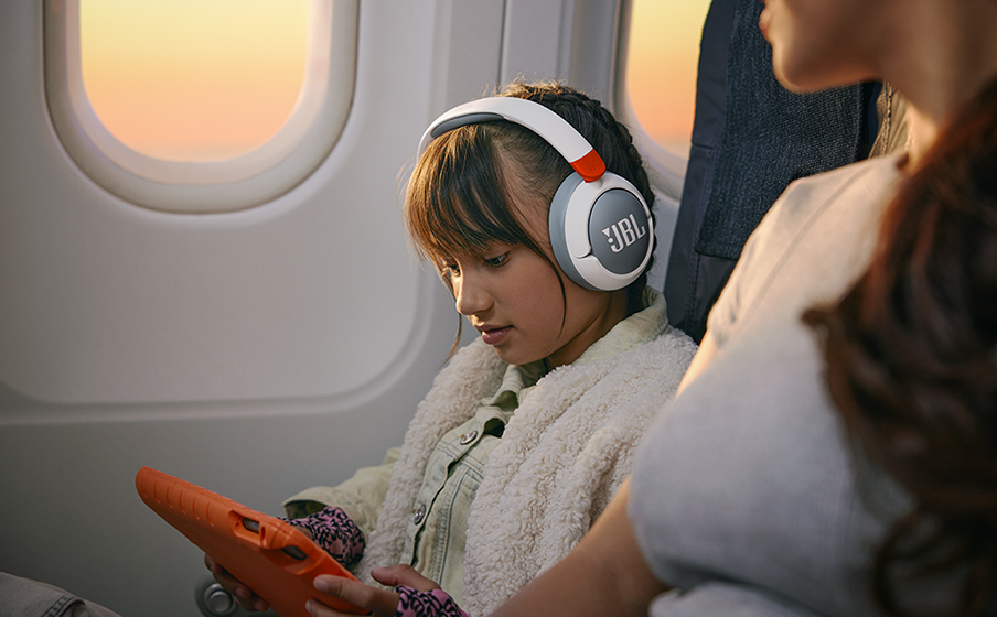 JBL Junior 470NC White