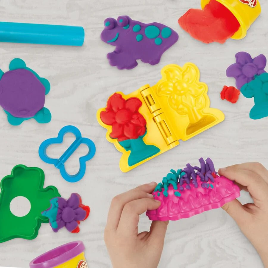 HASBRO PLAYDOH BUGS AND CRITTERS
