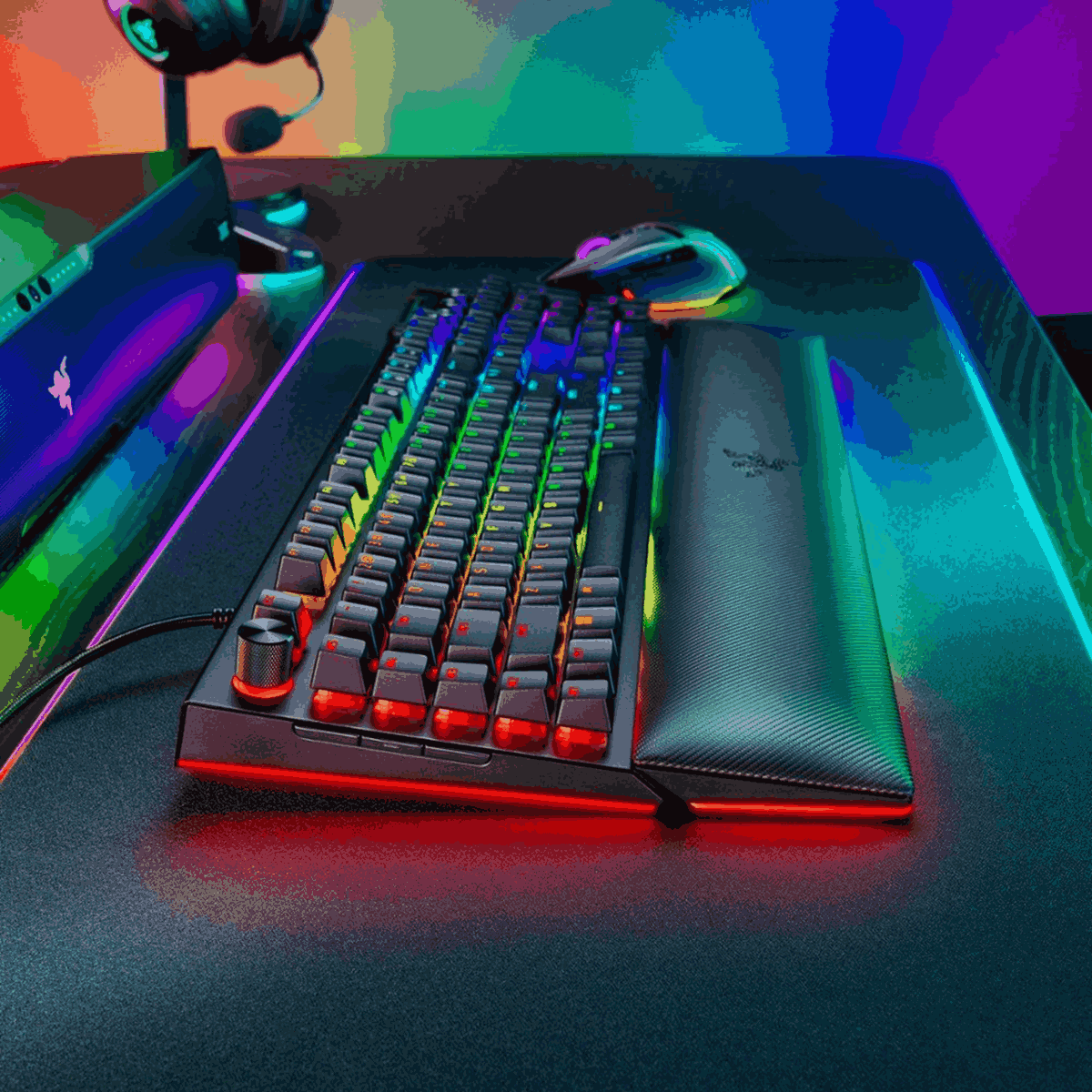 Razer BlackWidow V4 Mechanical Gaming Keyboard (Green Switch)